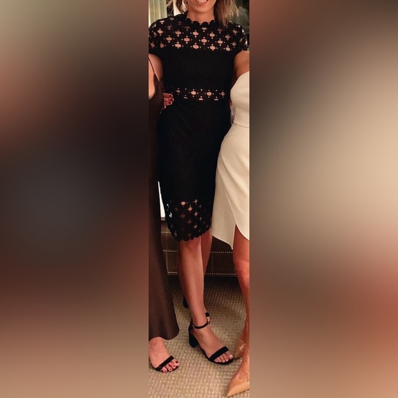 Heartfelt black lace bodycon midi dress by Lulus in size small - Picture 2 of 2